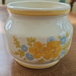 Vintage FTDA 1981 Cottagecore Ceramic Vase